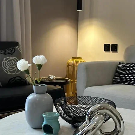 استديو بتجربه فريده مع جلسه خارجيه Apartment Riyadh Bagian luar foto